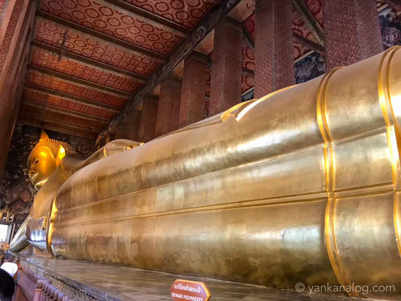 バンコクのワットポー寝釈迦像3